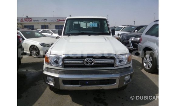 Buy Import Toyota Land Cruiser White Car in Import - Dubai in Al Jazirah State Buy Import Toyota Land Cruiser White Car in Import - Dubai in Al Jazirah State