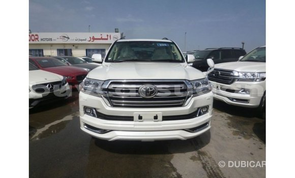 Buy Import Toyota Land Cruiser White Car in Import - Dubai in Al Jazirah State Buy Import Toyota Land Cruiser White Car in Import - Dubai in Al Jazirah State