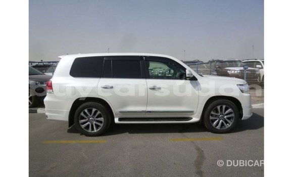 Buy Import Toyota Land Cruiser White Car in Import - Dubai in Al Jazirah State Buy Import Toyota Land Cruiser White Car in Import - Dubai in Al Jazirah State