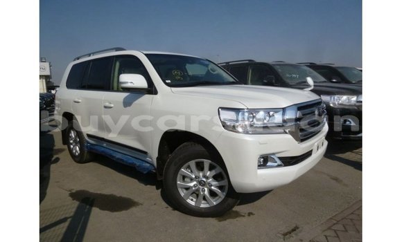 Buy Import Toyota Land Cruiser White Car in Import - Dubai in Al Jazirah State Buy Import Toyota Land Cruiser White Car in Import - Dubai in Al Jazirah State