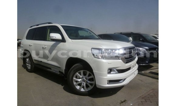 Buy Import Toyota Land Cruiser White Car in Import - Dubai in Al Jazirah State Buy Import Toyota Land Cruiser White Car in Import - Dubai in Al Jazirah State