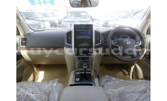 Buy Import Toyota Land Cruiser White Car in Import - Dubai in Al Jazirah State Buy Import Toyota Land Cruiser White Car in Import - Dubai in Al Jazirah State