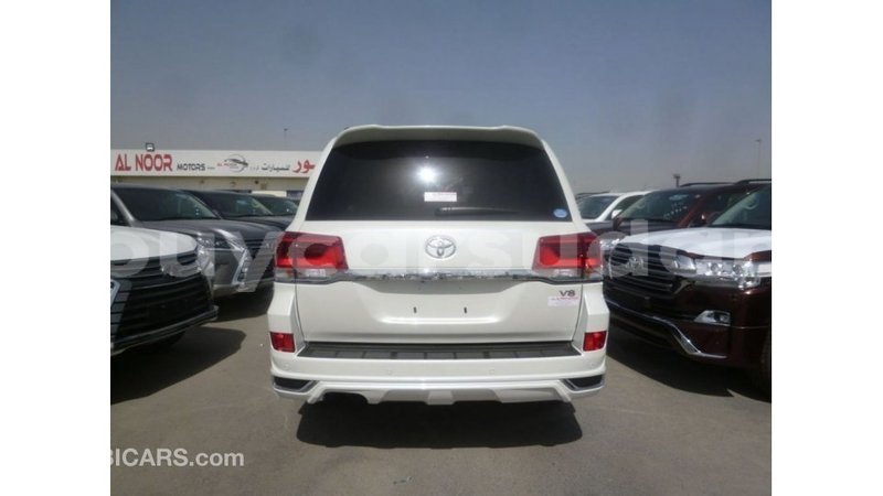 Big with watermark toyota land cruiser al jazirah state import dubai 2383