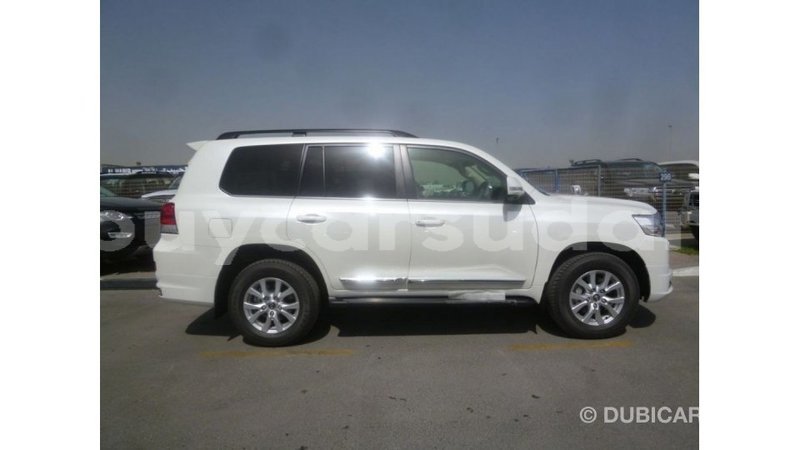 Big with watermark toyota land cruiser al jazirah state import dubai 2383