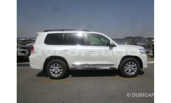 Buy Import Toyota Land Cruiser White Car in Import - Dubai in Al Jazirah State Buy Import Toyota Land Cruiser White Car in Import - Dubai in Al Jazirah State