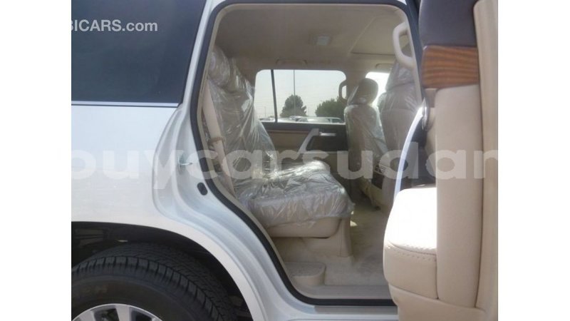 Big with watermark toyota land cruiser al jazirah state import dubai 2383