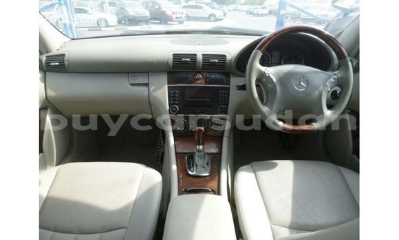 Buy Import Mercedes-Benz 190 Blue Car in Import - Dubai in Al Jazirah State Buy Import Mercedes-Benz 190 Blue Car in Import - Dubai in Al Jazirah State