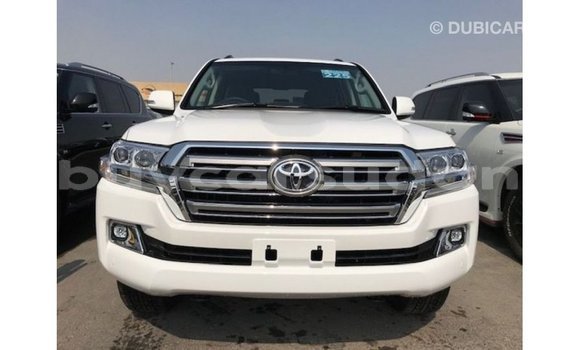 Buy Import Toyota Land Cruiser White Car in Import - Dubai in Al Jazirah State Buy Import Toyota Land Cruiser White Car in Import - Dubai in Al Jazirah State