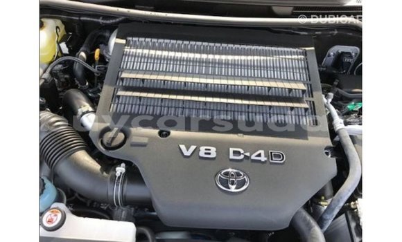 Buy Import Toyota Land Cruiser White Car in Import - Dubai in Al Jazirah State Buy Import Toyota Land Cruiser White Car in Import - Dubai in Al Jazirah State