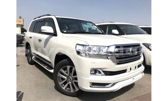 Buy Import Toyota Land Cruiser White Car in Import - Dubai in Al Jazirah State Buy Import Toyota Land Cruiser White Car in Import - Dubai in Al Jazirah State