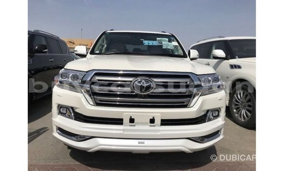 Buy Import Toyota Land Cruiser White Car in Import - Dubai in Al Jazirah State Buy Import Toyota Land Cruiser White Car in Import - Dubai in Al Jazirah State