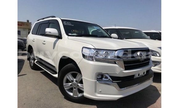 Buy Import Toyota Land Cruiser White Car in Import - Dubai in Al Jazirah State Buy Import Toyota Land Cruiser White Car in Import - Dubai in Al Jazirah State