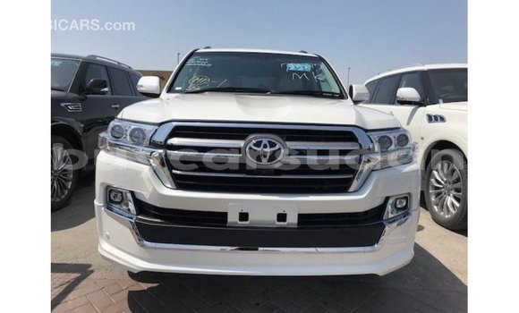 Buy Import Toyota Land Cruiser White Car in Import - Dubai in Al Jazirah State Buy Import Toyota Land Cruiser White Car in Import - Dubai in Al Jazirah State
