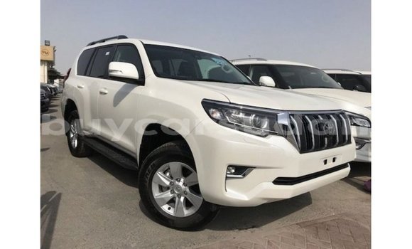 Acheter Import Voiture Toyota Prado Blanc à Import - Dubai, État d'Al Jazirah Acheter Import Voiture Toyota Prado Blanc à Import - Dubai, État d'Al Jazirah