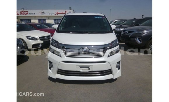 Buy Import Toyota Vellfire White Car in Import - Dubai in Al Jazirah State Buy Import Toyota Vellfire White Car in Import - Dubai in Al Jazirah State