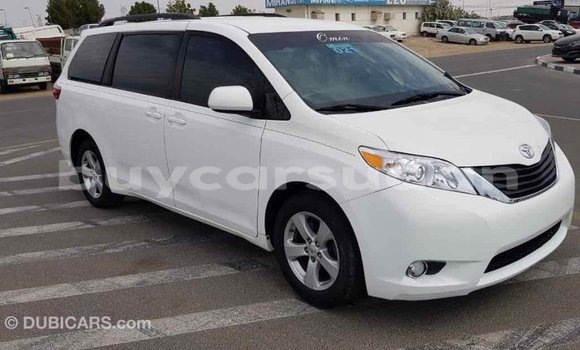 Buy Import Toyota Sienna White Car in Import - Dubai in Al Jazirah State Buy Import Toyota Sienna White Car in Import - Dubai in Al Jazirah State