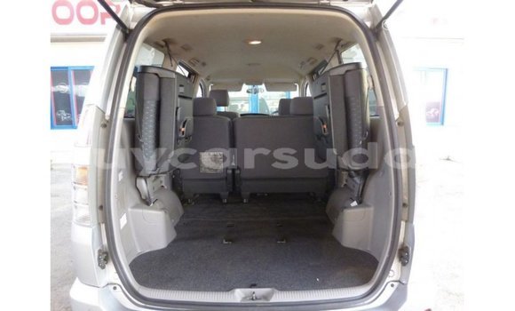 Buy Import Toyota Voxy Other Car in Import - Dubai in Al Jazirah State Buy Import Toyota Voxy Other Car in Import - Dubai in Al Jazirah State