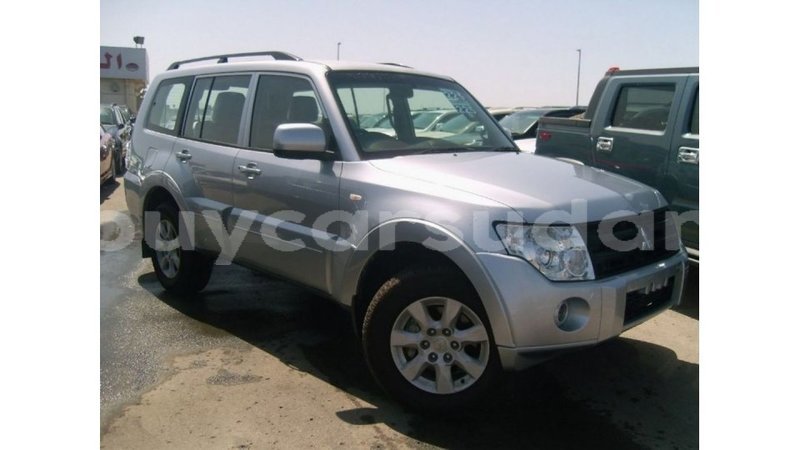 Big with watermark mitsubishi pajero al jazirah state import dubai 2429