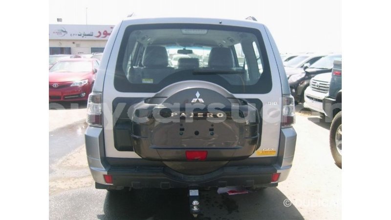 Big with watermark mitsubishi pajero al jazirah state import dubai 2429