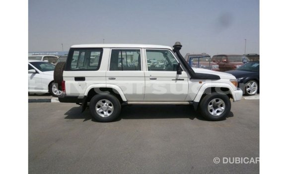 Buy Import Toyota Land Cruiser White Car in Import - Dubai in Al Jazirah State Buy Import Toyota Land Cruiser White Car in Import - Dubai in Al Jazirah State