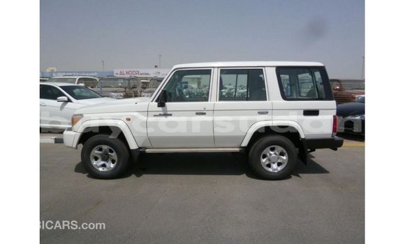 Buy Import Toyota Land Cruiser White Car in Import - Dubai in Al Jazirah State Buy Import Toyota Land Cruiser White Car in Import - Dubai in Al Jazirah State