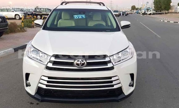Buy Import Toyota Highlander White Car in Import - Dubai in Al Jazirah State Buy Import Toyota Highlander White Car in Import - Dubai in Al Jazirah State