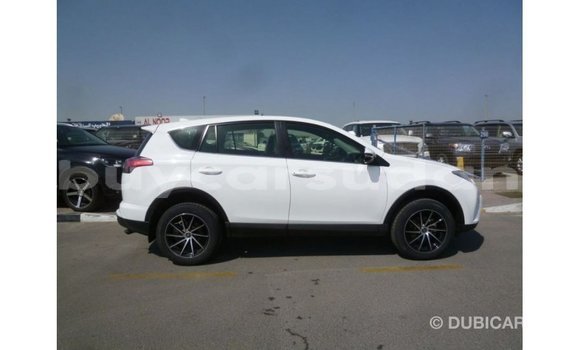 Buy Import Toyota HiAce White Truck in Import - Dubai in Al Jazirah State Buy Import Toyota HiAce White Truck in Import - Dubai in Al Jazirah State