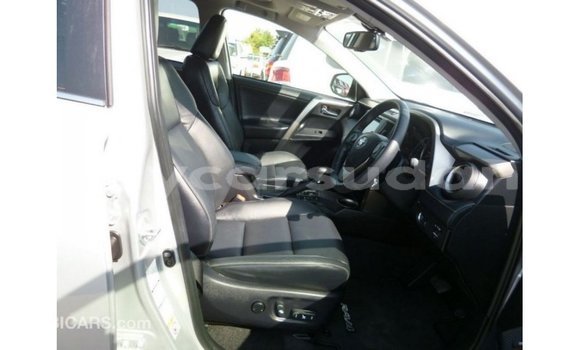 Buy Import Toyota HiAce Other Truck in Import - Dubai in Al Jazirah State Buy Import Toyota HiAce Other Truck in Import - Dubai in Al Jazirah State