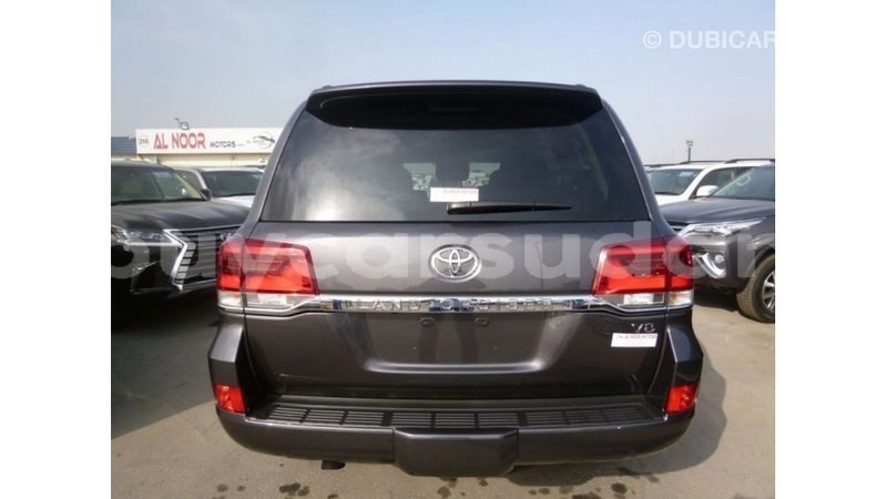 Big with watermark toyota land cruiser al jazirah state import dubai 2463