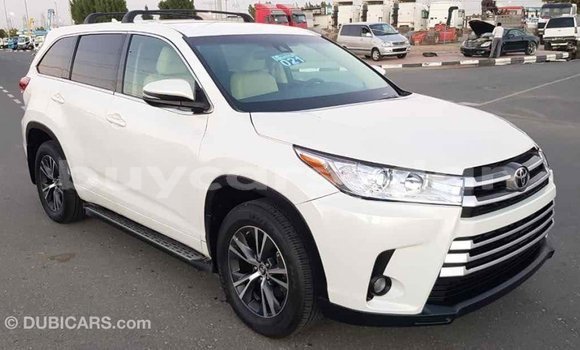 Buy Import Toyota Highlander White Car in Import - Dubai in Al Jazirah State Buy Import Toyota Highlander White Car in Import - Dubai in Al Jazirah State