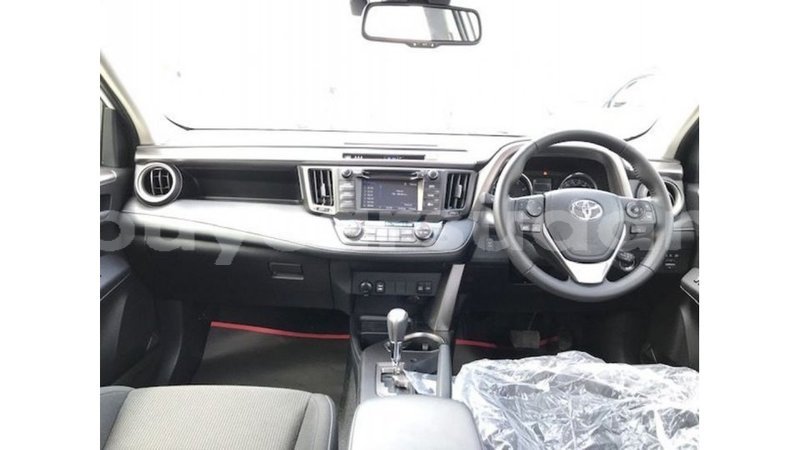 Big with watermark toyota hiace al jazirah state import dubai 2465