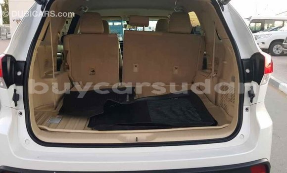 Buy Import Toyota Highlander White Car in Import - Dubai in Al Jazirah State Buy Import Toyota Highlander White Car in Import - Dubai in Al Jazirah State