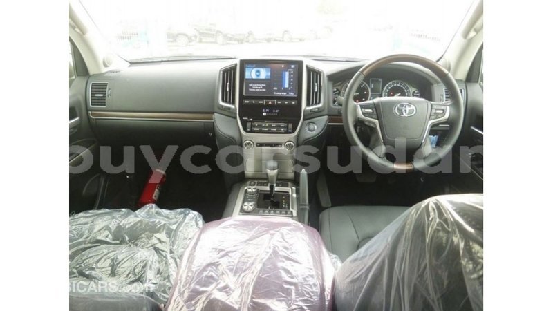 Big with watermark toyota land cruiser al jazirah state import dubai 2470