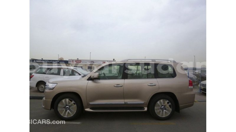 Big with watermark toyota land cruiser al jazirah state import dubai 2470