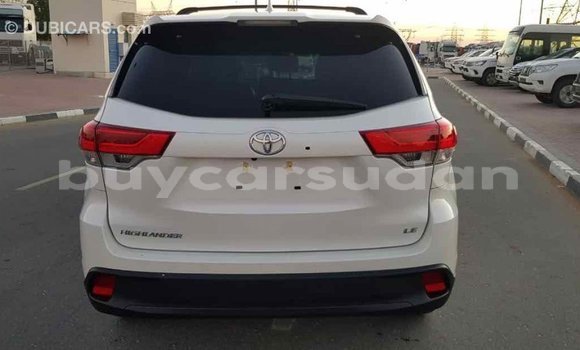 Buy Import Toyota Highlander White Car in Import - Dubai in Al Jazirah State Buy Import Toyota Highlander White Car in Import - Dubai in Al Jazirah State