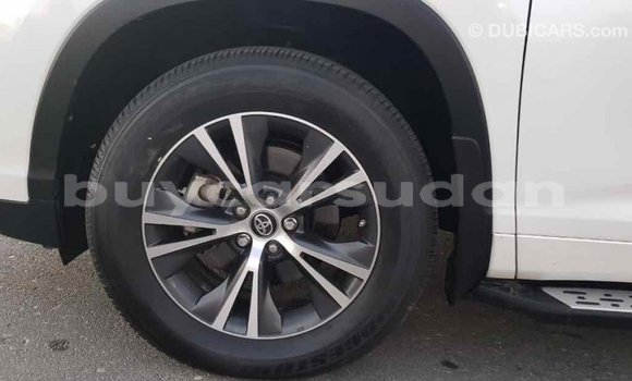 Buy Import Toyota Highlander White Car in Import - Dubai in Al Jazirah State Buy Import Toyota Highlander White Car in Import - Dubai in Al Jazirah State