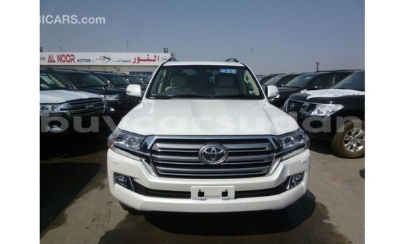 Buy Import Toyota Land Cruiser White Car in Import - Dubai in Al Jazirah State Buy Import Toyota Land Cruiser White Car in Import - Dubai in Al Jazirah State