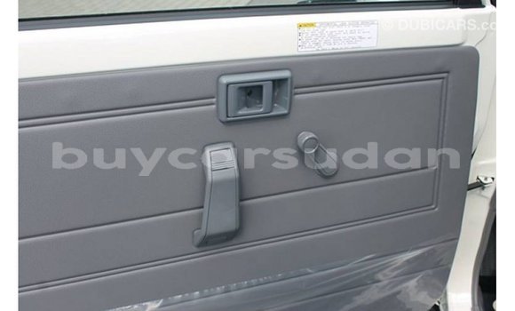 Buy Import Toyota Land Cruiser White Car in Import - Dubai in Al Jazirah State Buy Import Toyota Land Cruiser White Car in Import - Dubai in Al Jazirah State