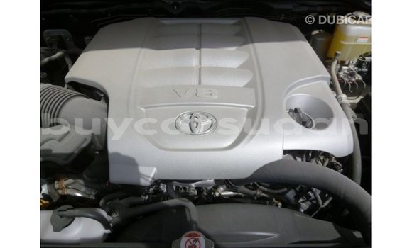 Buy Import Toyota Land Cruiser White Car in Import - Dubai in Al Jazirah State Buy Import Toyota Land Cruiser White Car in Import - Dubai in Al Jazirah State