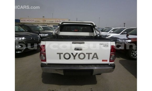 Buy Import Toyota Hilux White Car in Import - Dubai in Al Jazirah State Buy Import Toyota Hilux White Car in Import - Dubai in Al Jazirah State