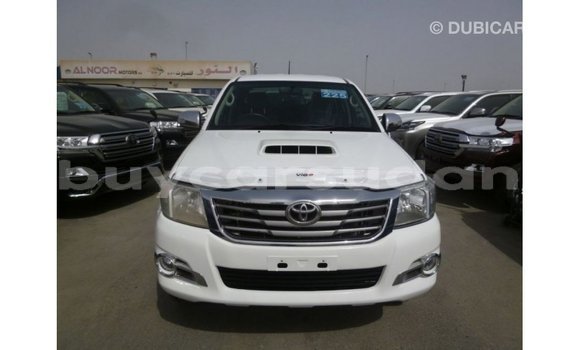 Buy Import Toyota Hilux White Car in Import - Dubai in Al Jazirah State Buy Import Toyota Hilux White Car in Import - Dubai in Al Jazirah State