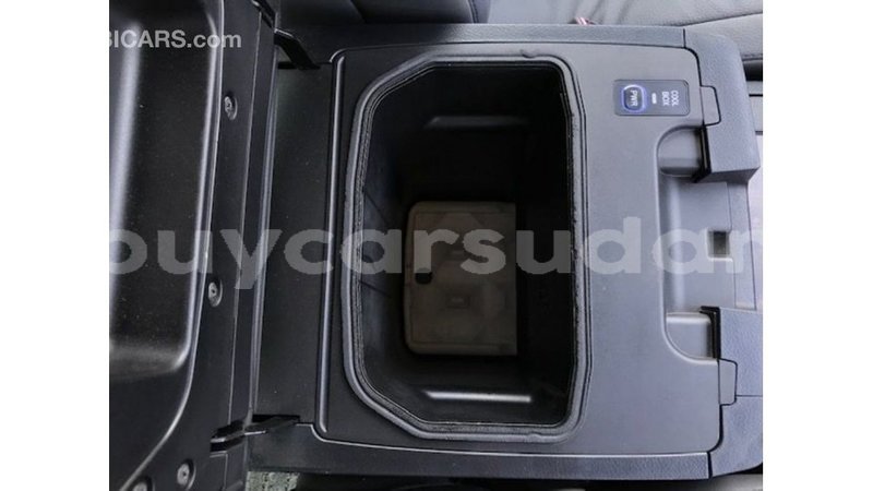 Big with watermark toyota land cruiser al jazirah state import dubai 2503