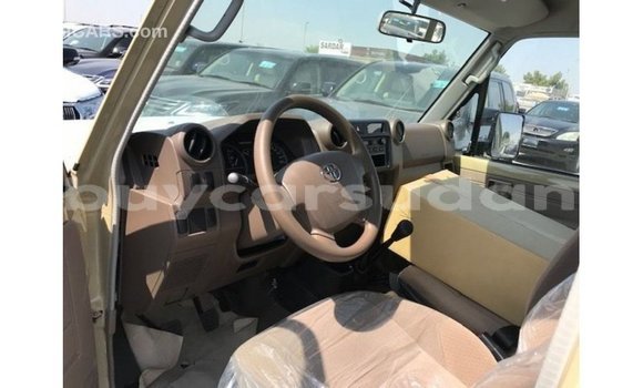 Buy Import Toyota Land Cruiser Beige Car in Import - Dubai in Al Jazirah State Buy Import Toyota Land Cruiser Beige Car in Import - Dubai in Al Jazirah State