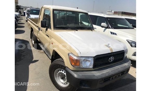 Buy Import Toyota Land Cruiser Beige Car in Import - Dubai in Al Jazirah State Buy Import Toyota Land Cruiser Beige Car in Import - Dubai in Al Jazirah State