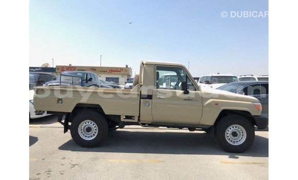Buy Import Toyota Land Cruiser Beige Car in Import - Dubai in Al Jazirah State Buy Import Toyota Land Cruiser Beige Car in Import - Dubai in Al Jazirah State