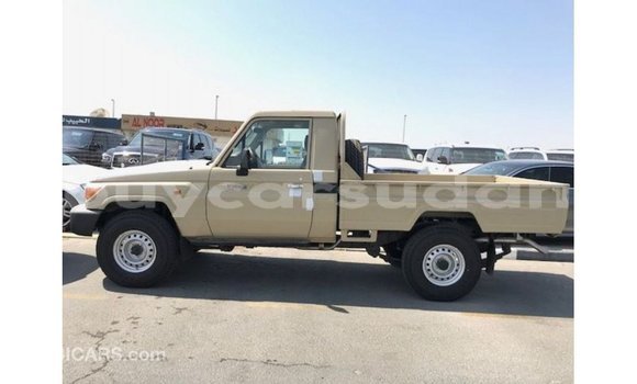 Buy Import Toyota Land Cruiser Beige Car in Import - Dubai in Al Jazirah State Buy Import Toyota Land Cruiser Beige Car in Import - Dubai in Al Jazirah State