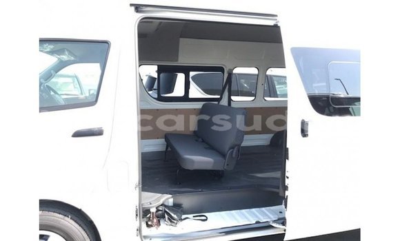 Buy Import Toyota Hiace White Car in Import - Dubai in Al Jazirah State Buy Import Toyota Hiace White Car in Import - Dubai in Al Jazirah State
