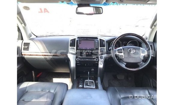 Buy Import Toyota Land Cruiser White Car in Import - Dubai in Al Jazirah State Buy Import Toyota Land Cruiser White Car in Import - Dubai in Al Jazirah State