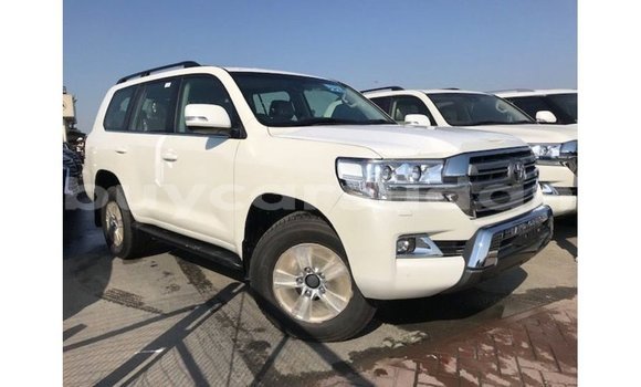Buy Import Toyota Land Cruiser White Car in Import - Dubai in Al Jazirah State Buy Import Toyota Land Cruiser White Car in Import - Dubai in Al Jazirah State