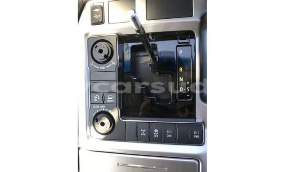 Buy Import Toyota Land Cruiser White Car in Import - Dubai in Al Jazirah State Buy Import Toyota Land Cruiser White Car in Import - Dubai in Al Jazirah State